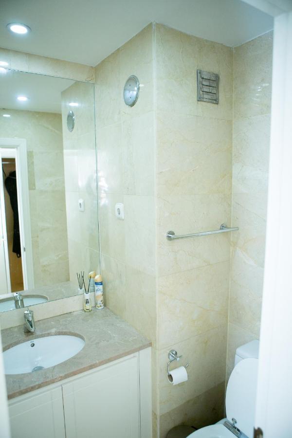 Ideal 2 Apartment Lisbon
