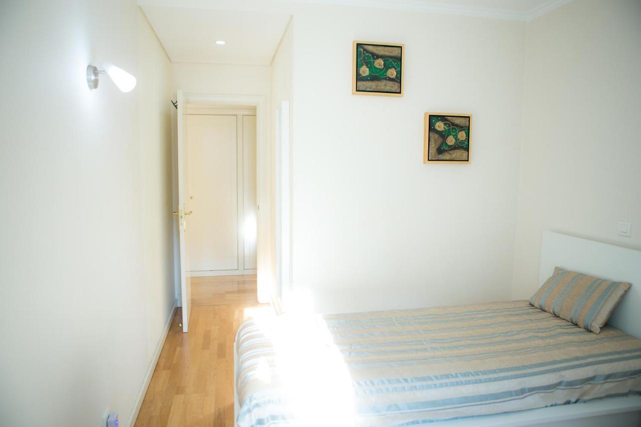 Ideal 2 * Lisbon