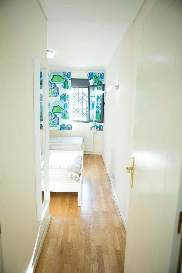 Ideal 2 Apartment Lisbon